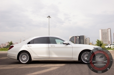 Mercedes-Benz W222 S400