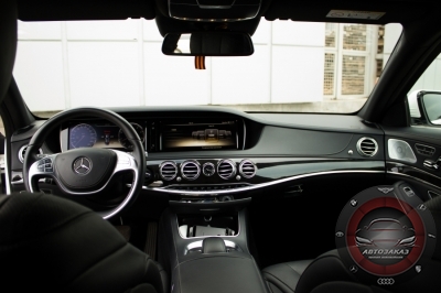 Mercedes-Benz W222 S400