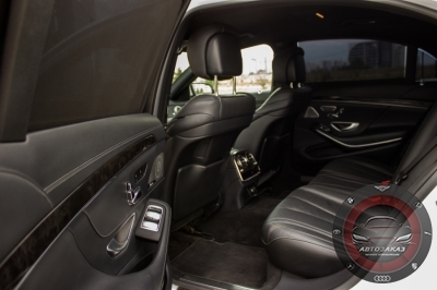 Mercedes-Benz W222 S400