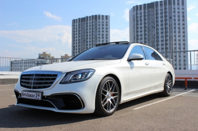 Mercedes-benz W222 S63 AMG