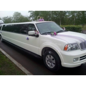 Lincoln Navigator 18 мест