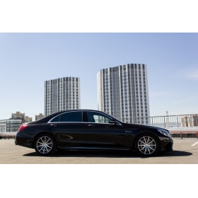 Mercedes-Benz W222 S63 AMG